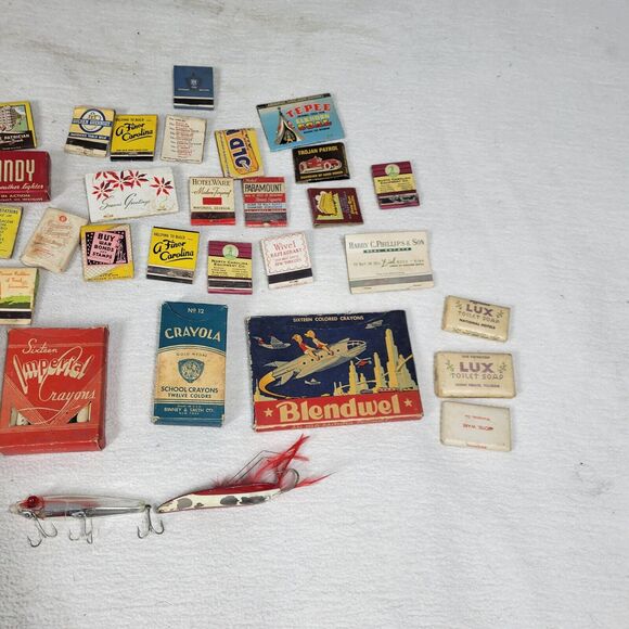 Vintage Lot of Matches Fishing Lures Worders Rooster Tail Indian Rook Crayons - Picture 4 of 16